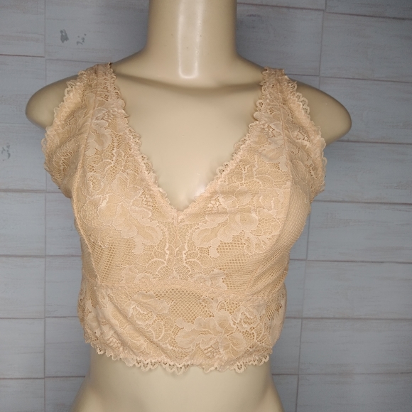 Savage X Fenty Other - Savage women's curvy wireless lace bralette